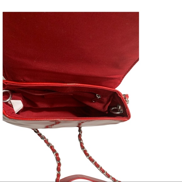 APTO 9Red Patent Leather Shoulder Bag - Picture 7 of 10
